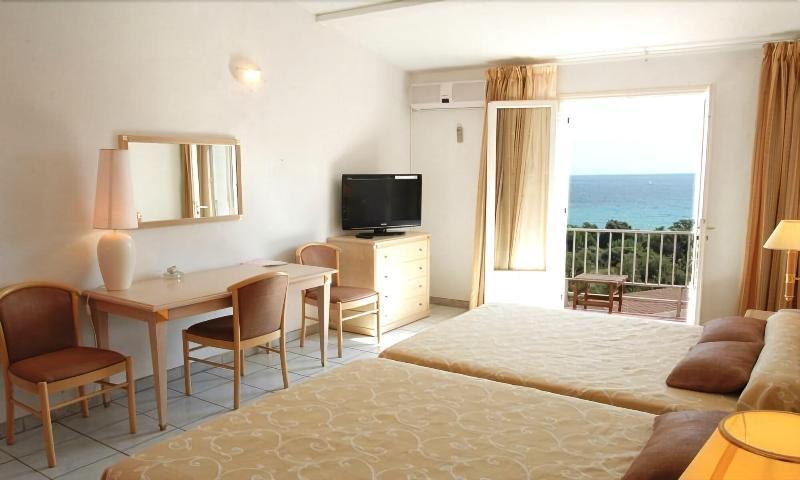 Hotel Residence San Pieru Tarcu Bagian luar foto