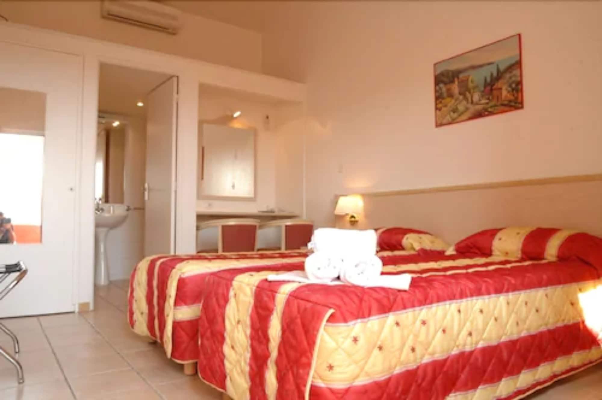 Hotel Residence San Pieru Tarcu Bagian luar foto