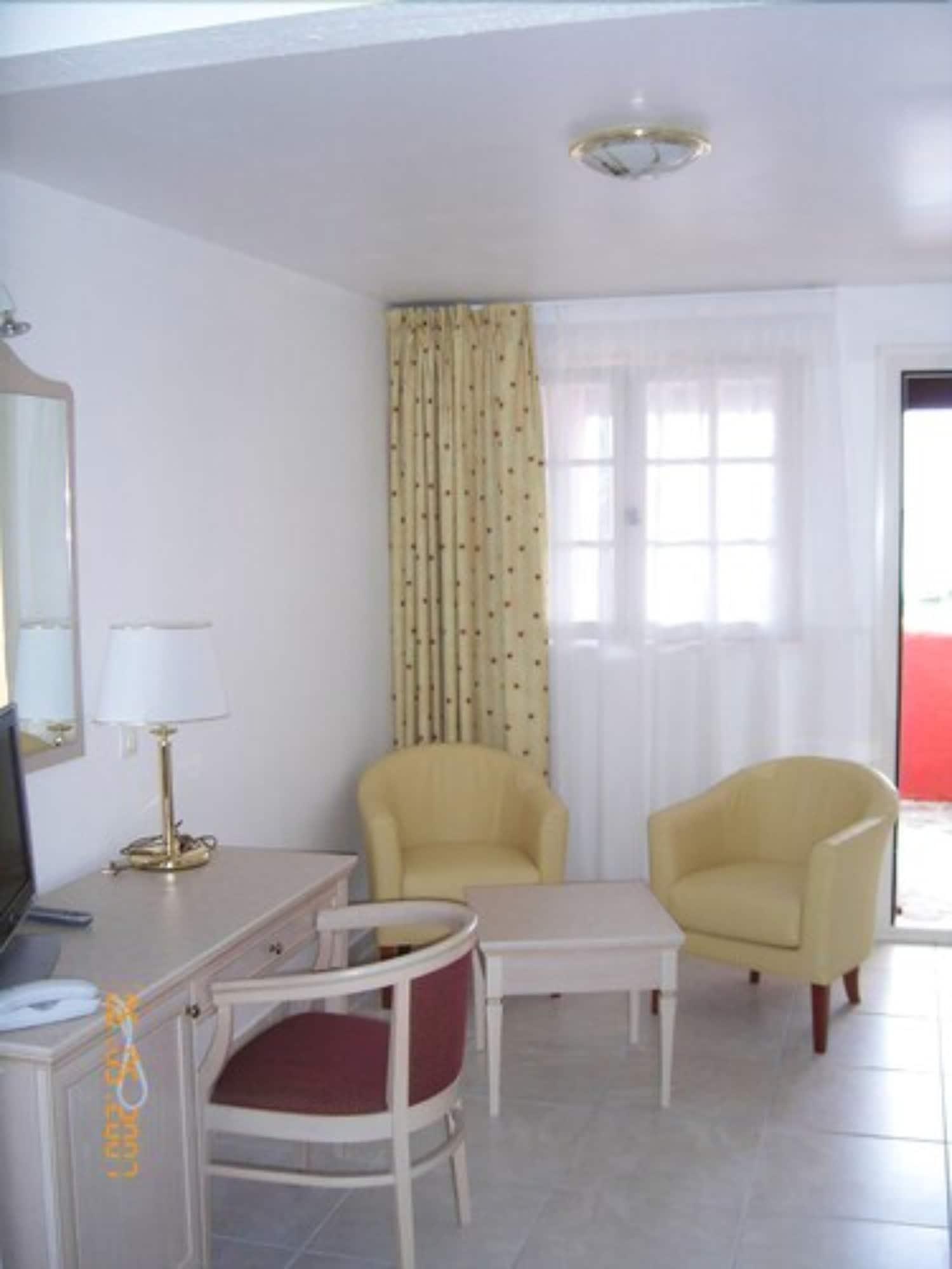 Hotel Residence San Pieru Tarcu Bagian luar foto