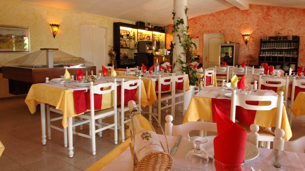 Hotel Residence San Pieru Tarcu Bagian luar foto