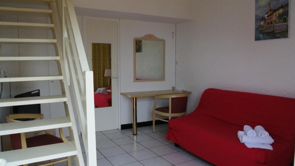 Hotel Residence San Pieru Tarcu Bagian luar foto