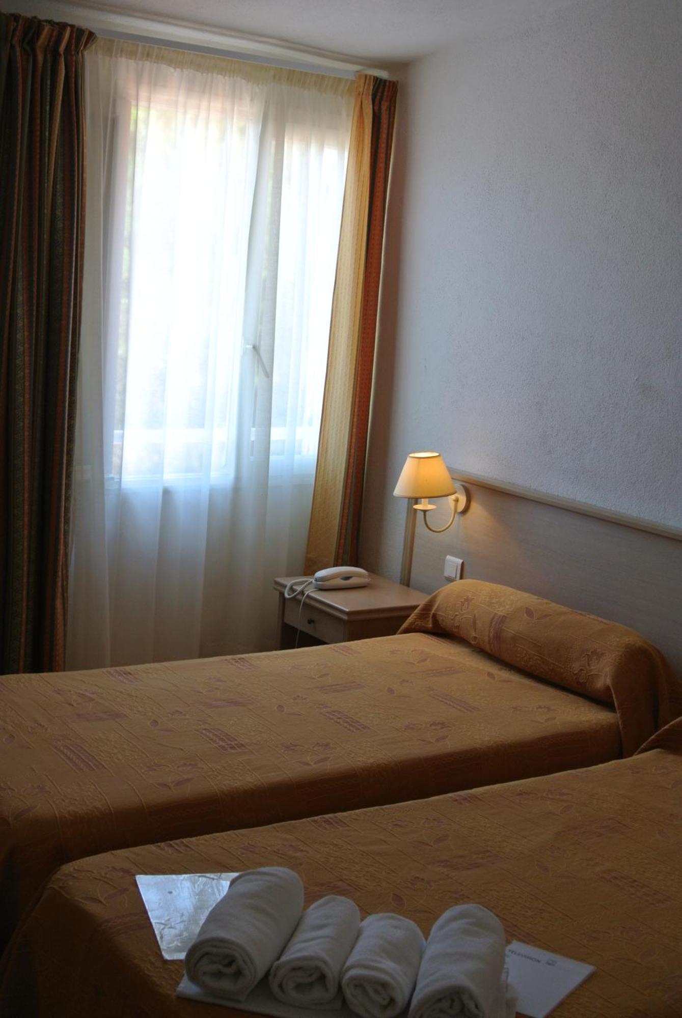 Hotel Residence San Pieru Tarcu Bagian luar foto