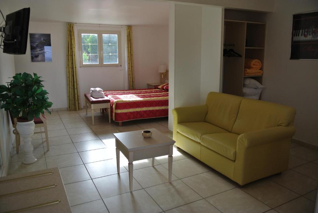 Hotel Residence San Pieru Tarcu Ruang foto