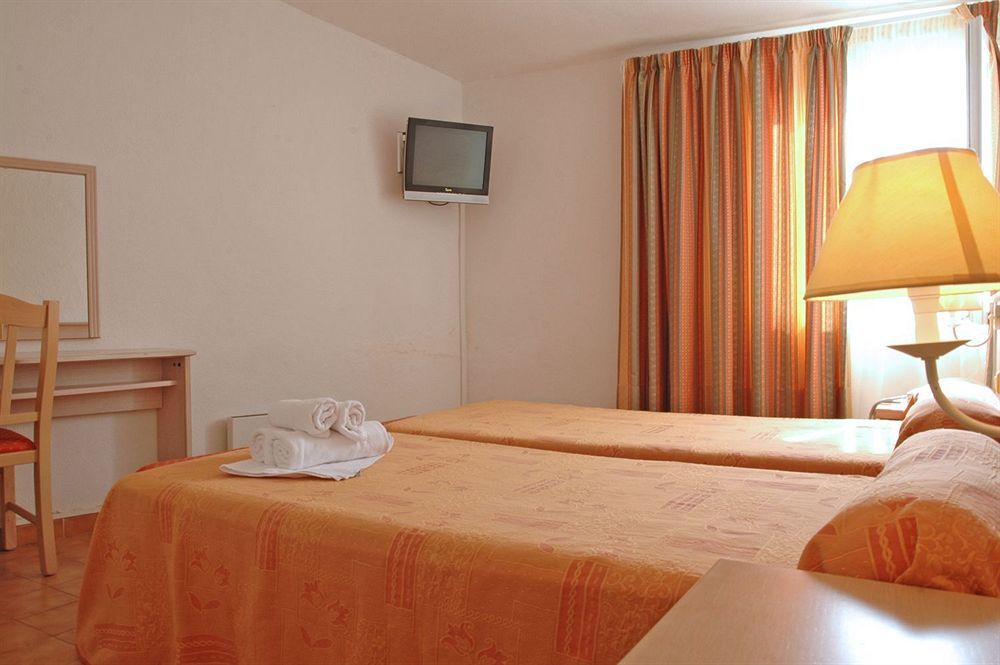 Hotel Residence San Pieru Tarcu Bagian luar foto