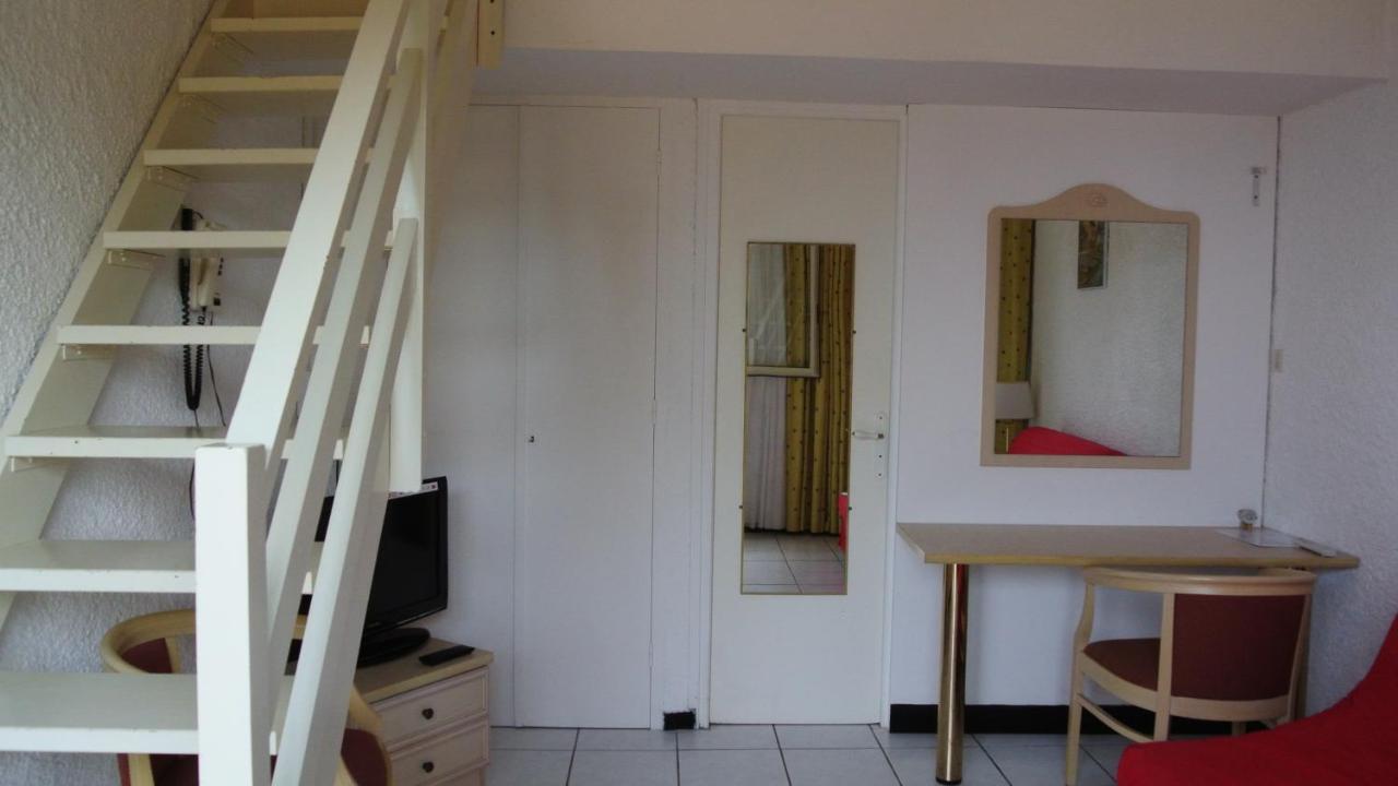 Hotel Residence San Pieru Tarcu Bagian luar foto